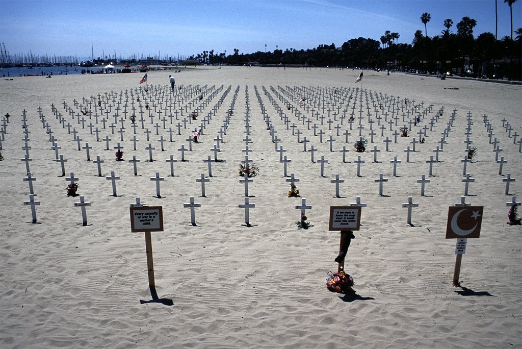 US Memorial to KIA Soldiers by Marc-André Veillard