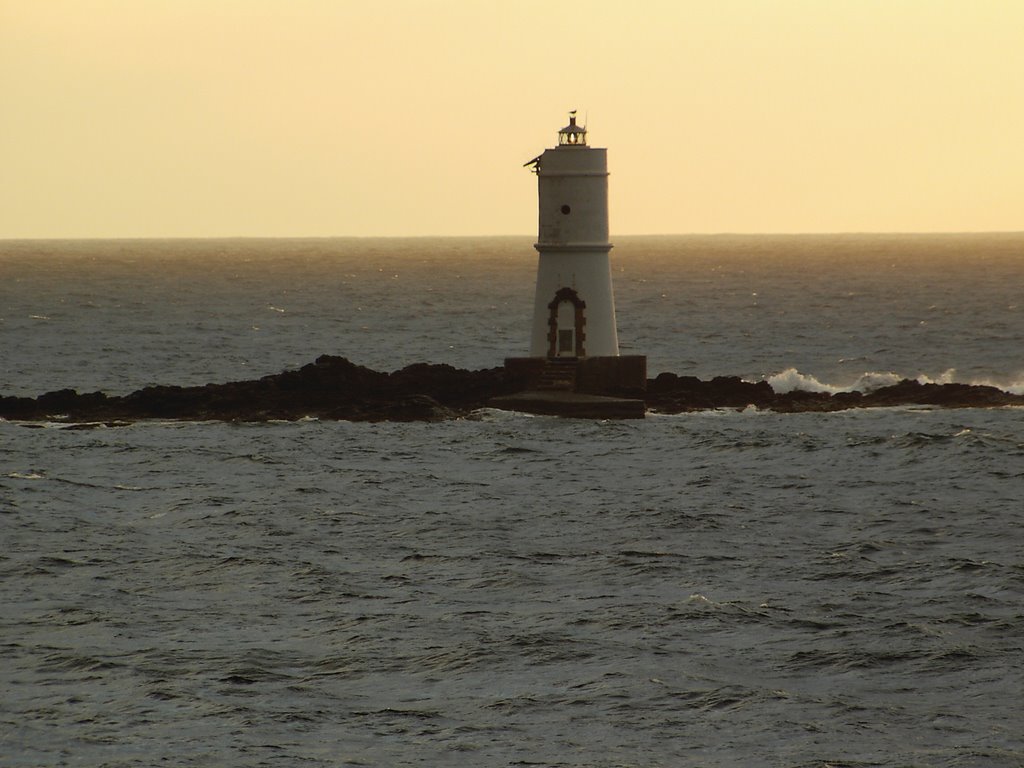 Faro di Mangiabarche by Gillyan