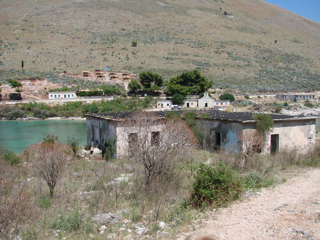 Empty houses next to Ali Pasha's Castle by Navntoft