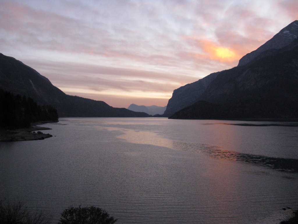 Lago di Molveno by Simone79MB