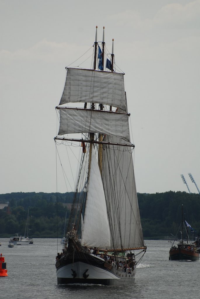 Hanse Sail Rostock-Warnemünde by Hasel-Horst