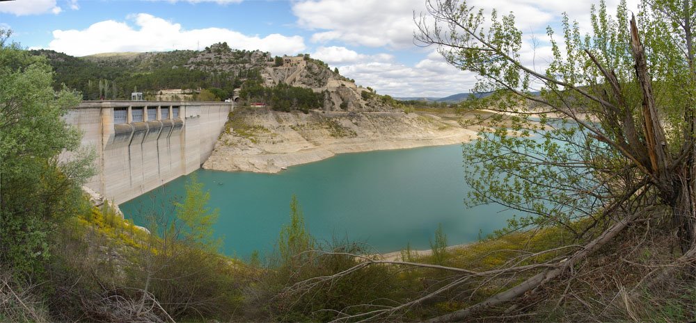 Embalse de Entrepeñas by Enrique Luque Cervig…