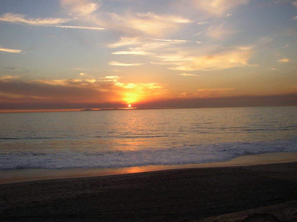 Sunset over Santa Catalina Island from The Beach House Restaurant in Laguna Beach by Doug.L