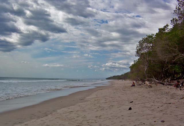 Playa Santa Teresa by Roberto Garcia