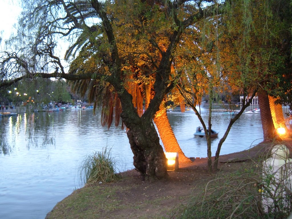 Parque Independencia by jorge luis m.