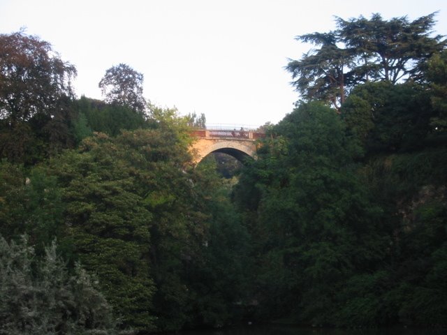 Les buttes chaumont by jeremy h