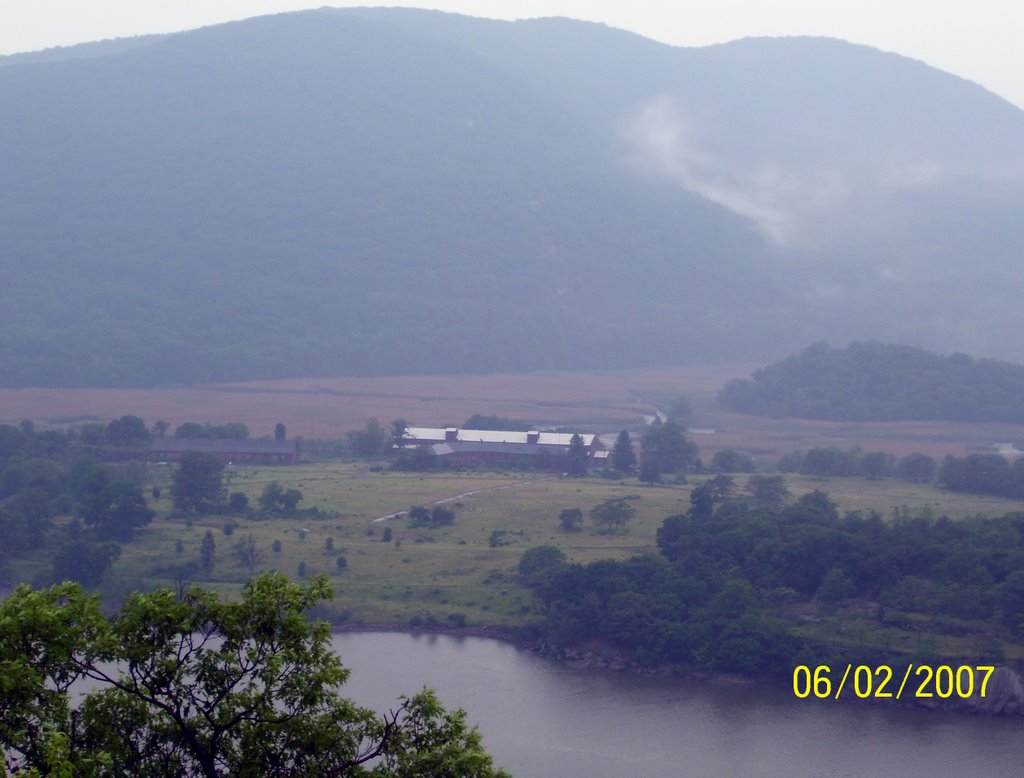 In the Hudson River Valley region we find Bear Mountain after heavy rain upstate NY by Manuel Santiago