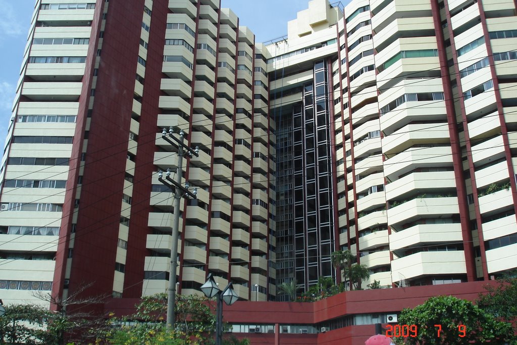 Buildings along Roxas Blvd by jowendell