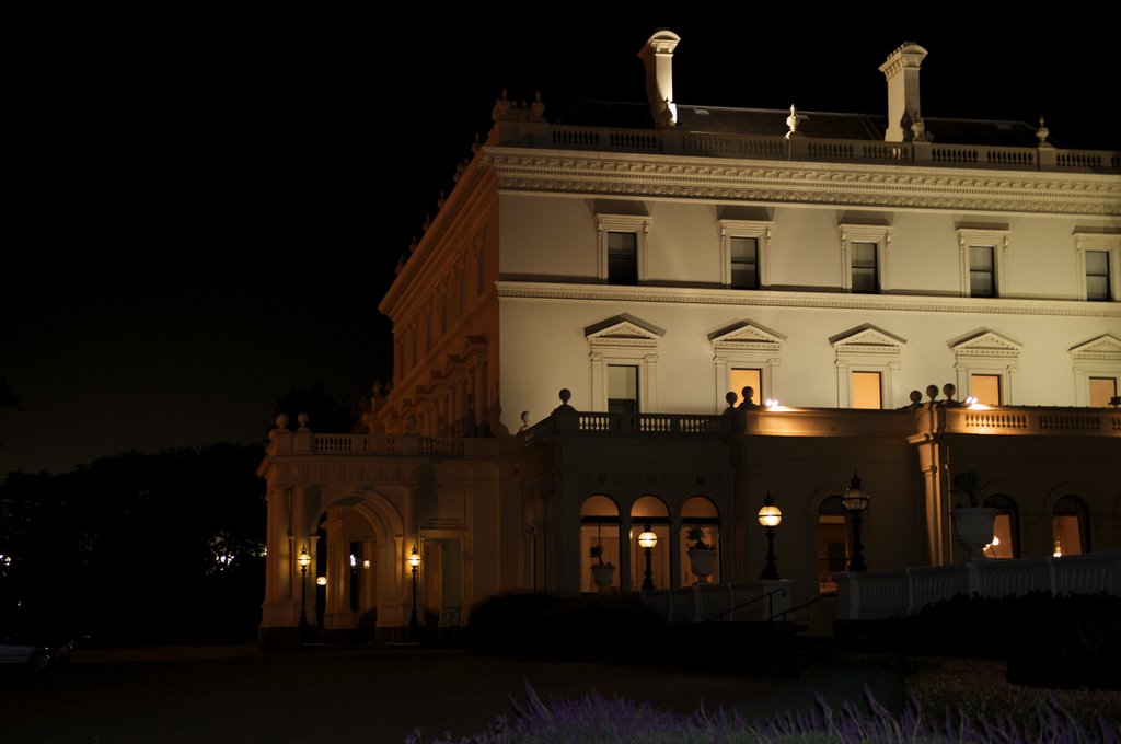 Government House Melbourne by Geoff Penaluna