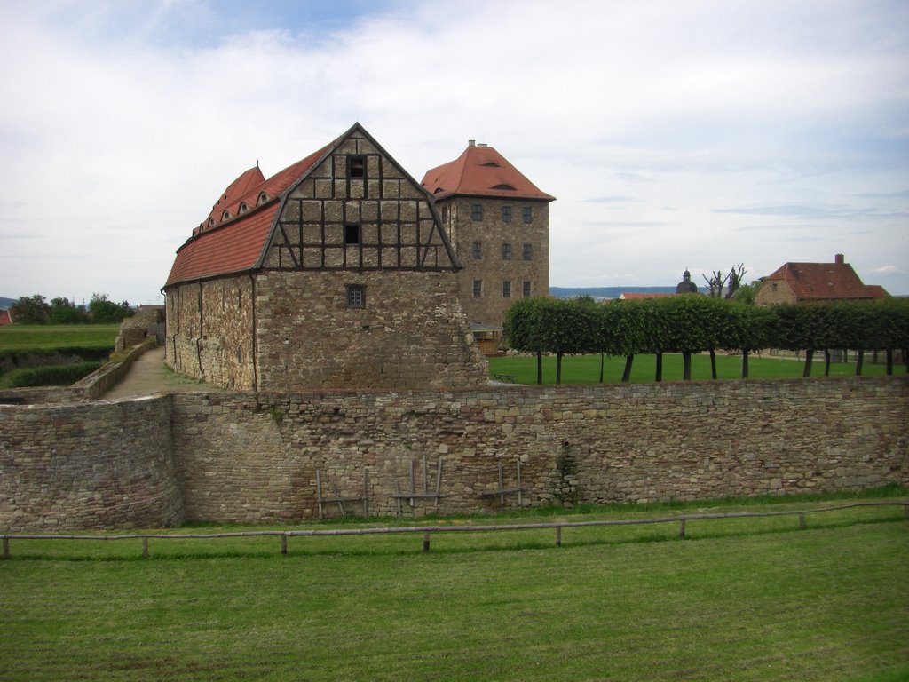 Wasserburg Heldrungen by mherzig