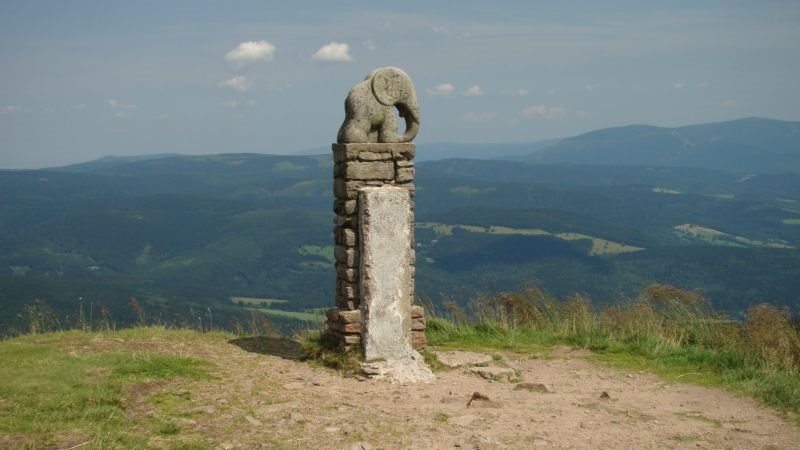 Słonik i panorama Moraw by Artur Smaga