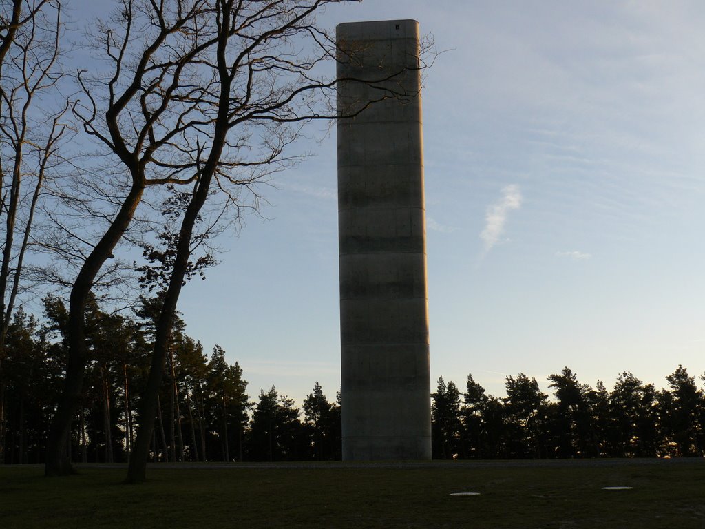 Aussichtsturm Arche Nebra 2008 by eviljeschy