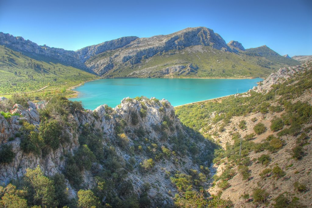 Cuber reservoir by William Stephens