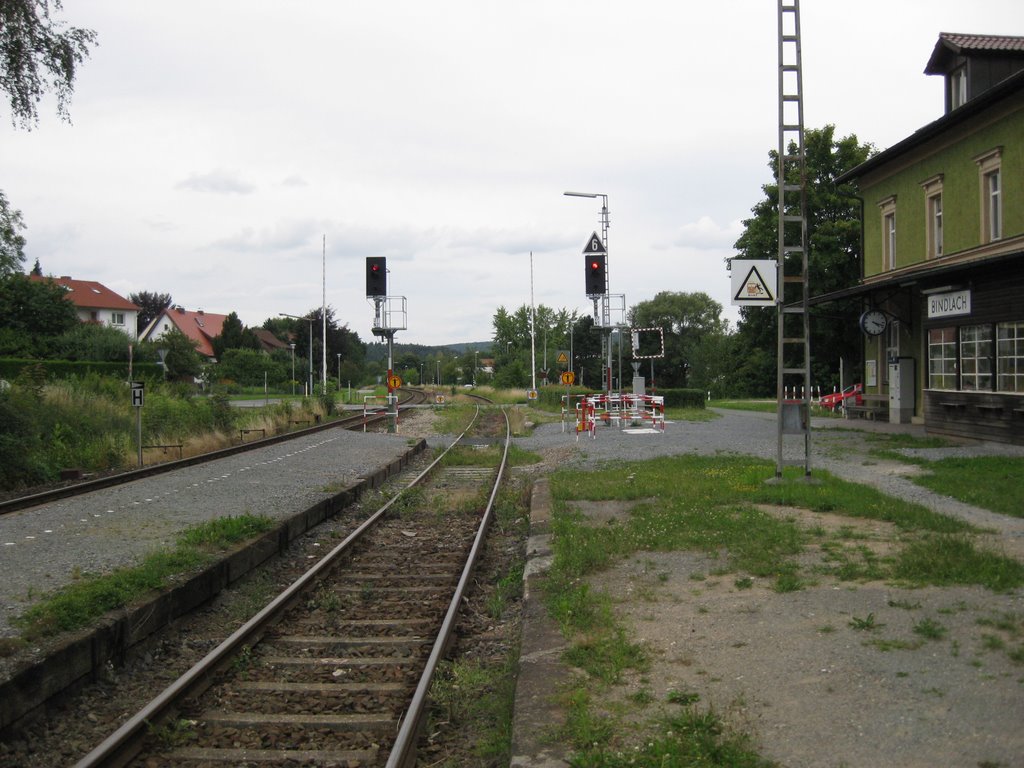 Der "neue" Bahnhof, Richtung Harsdorf by michaelXXLF