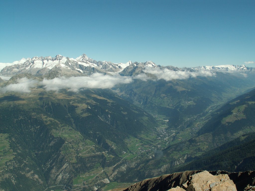 Goms / Berneralpen / Finsteraarhorn ist der höchste Berg in der Kette by Burgener  Norbert