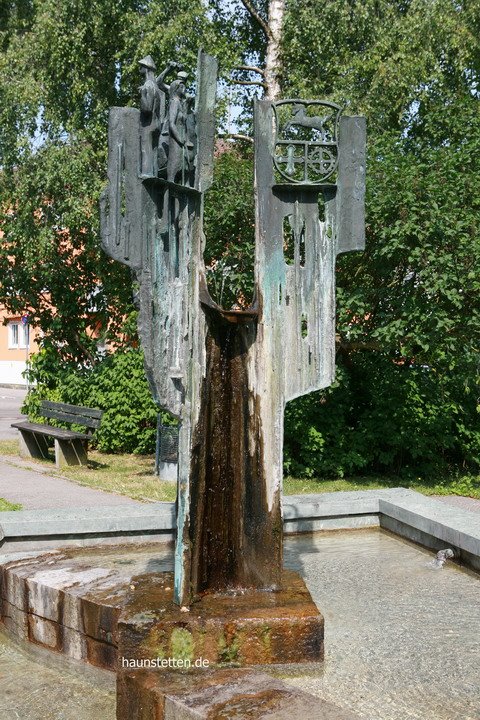 Haunstetten Handwerkerbrunnen by haunstetten.de