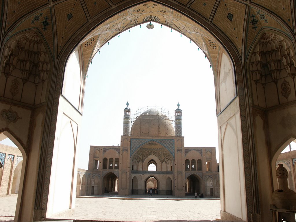 Aga Bozorgh Masjid by milusiddique