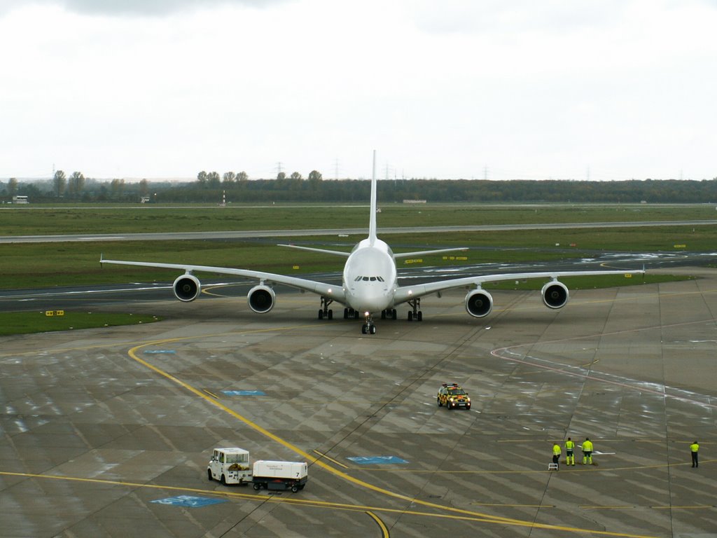 A-380 DUS Testflug 12/11/2007 by I-BOT83