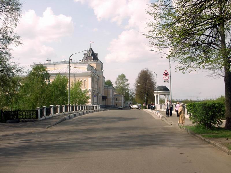 Yaroslavl, quay by Sergey Firsov