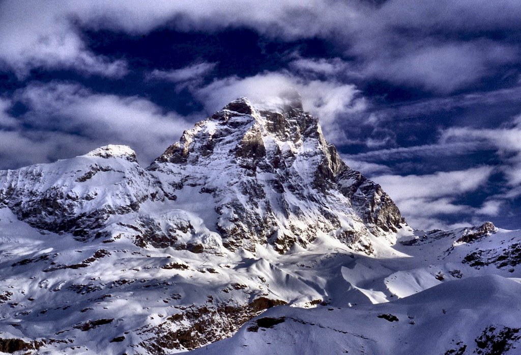 CERVINIA by Roberto Tomei