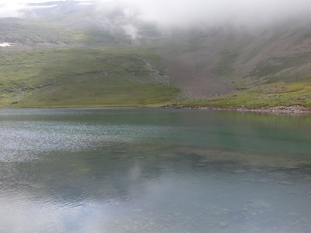 Çakır gölü,Camiboğazı,2340metre. by Ilhan Parçalı