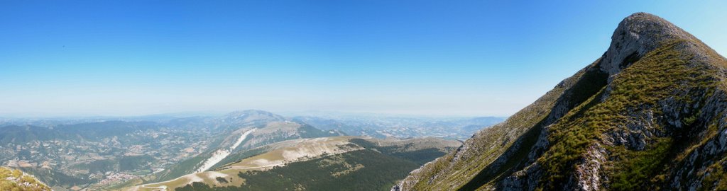 Panorama dalla cresta per il monte Acuto by l'Avventuriero