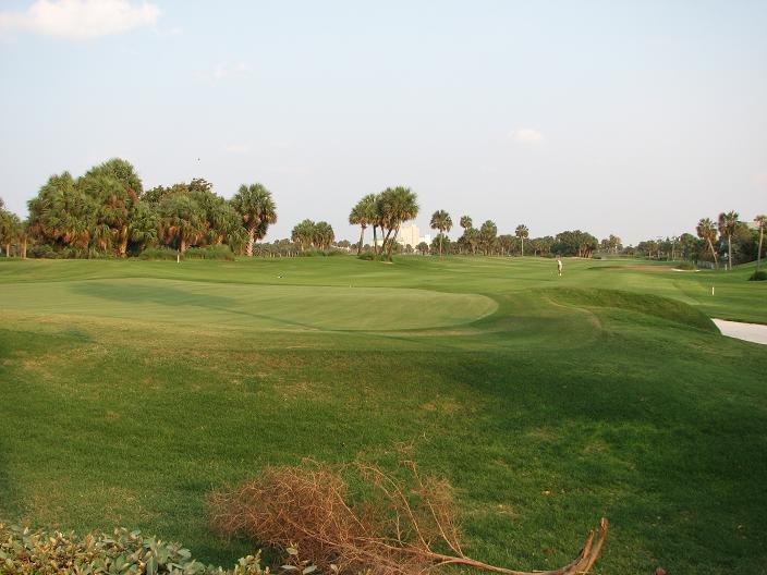 Golf Course off of Neptune by mhectorgato