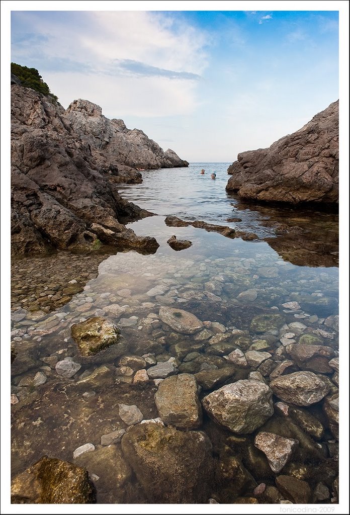 Cala Calella by Toni Codina