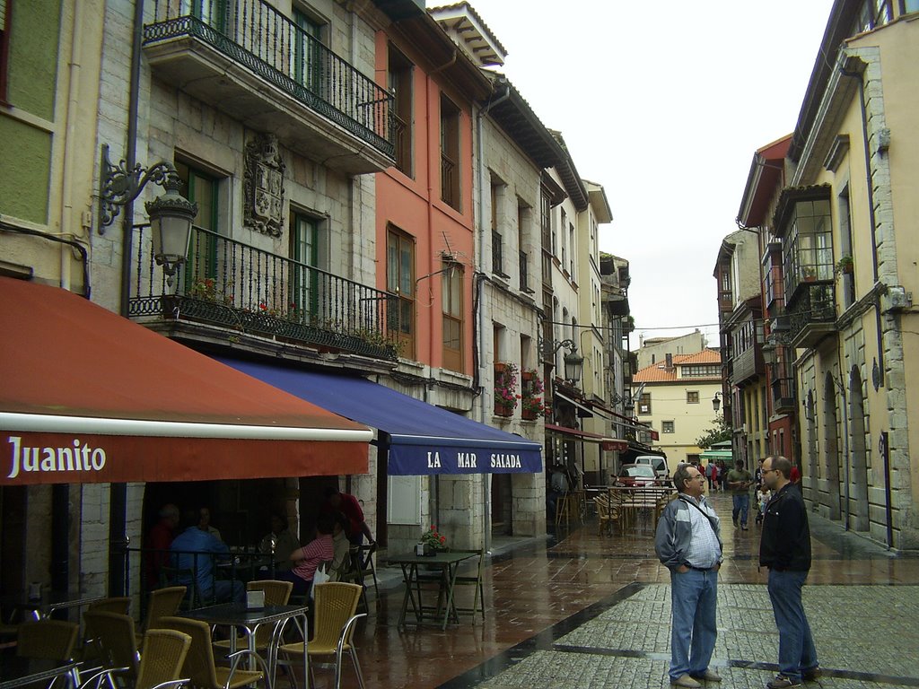 Calle Luis Muñiz - Ribadesella - Asturias by aaes