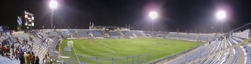 Estadio San Carlos de Apoquindo (panorámica general post partido) by wareinz