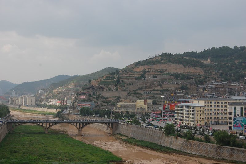 View of Downtown Yan'an, Shaanxi, China by Kneumann7