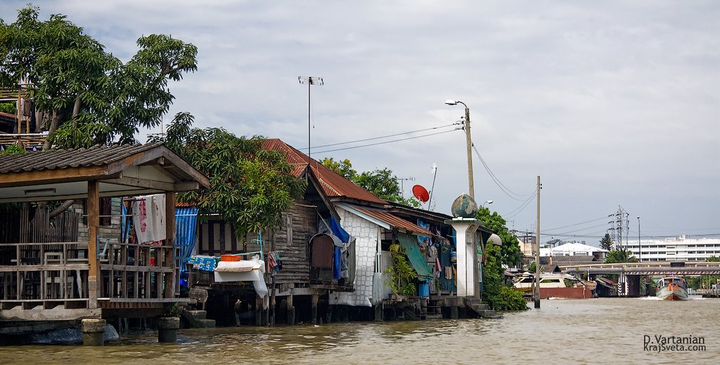 Wat Arun, Bangkok Yai, Bangkok 10600, Thailand by v-art.com