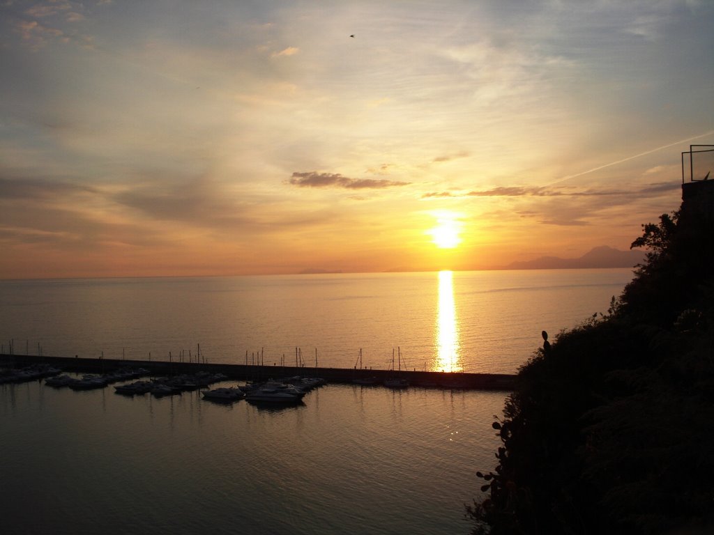 Tramonto ad Agropoli by salvuzzo