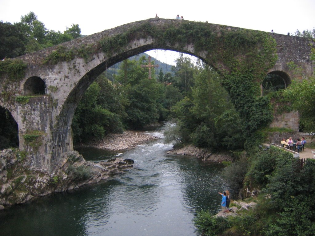 Cangas de Onís, Asturias, Spain by GLH