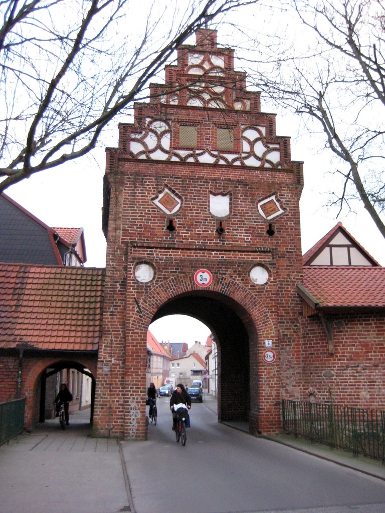 Hansestadt Salzwedel, Steintor by Peter Klähn