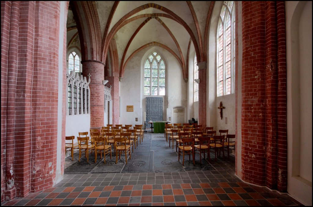 Loppersum Hervormde kerk: Zuidkapel by © Dennis Wubs