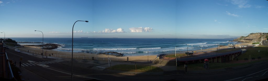 Newcastle Beach from Kingston Apartments by Nick2300