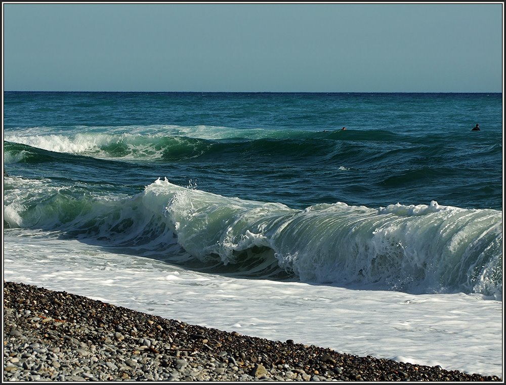 White waves / Fehér hullámok by H. Prell Márta