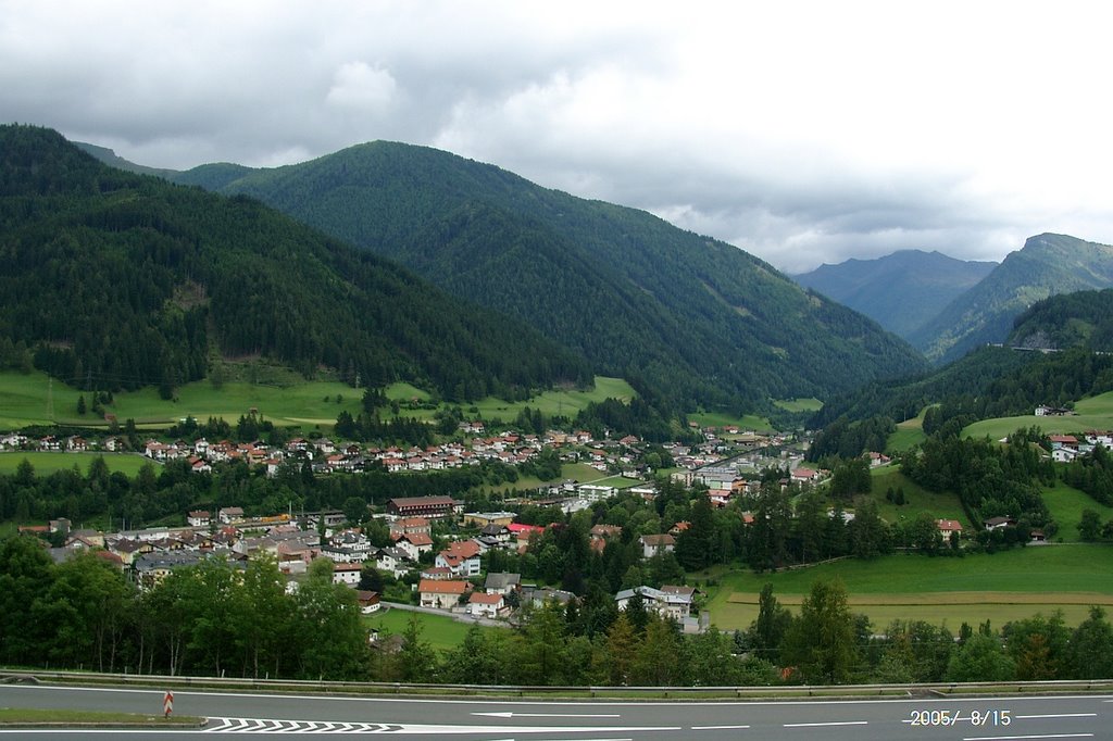 Blick vom Hotel Wipptalerhof by AlexanderZacharo