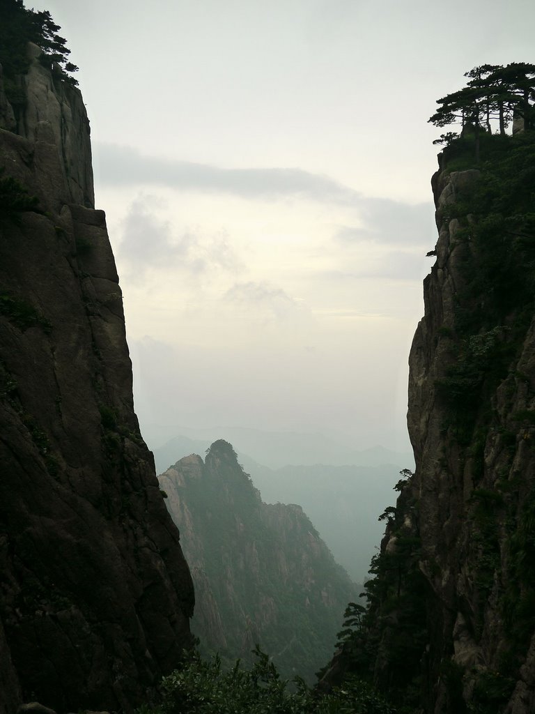 Huang Shan(黄山) by S Mori