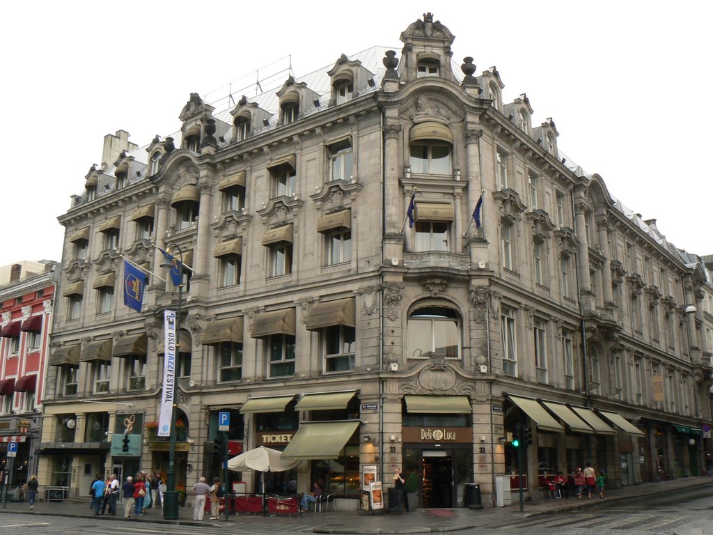 Oslo - Karl Johan Hotel by Zygmunt Borowski