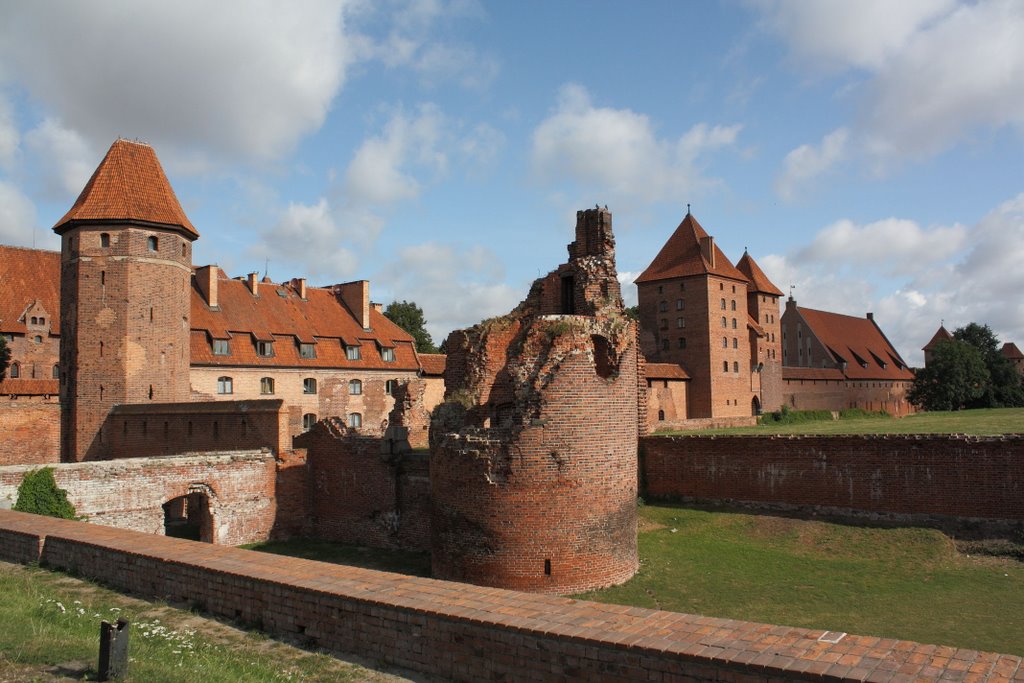 Zamek w Malborku - The Malbork Castle by Instillation