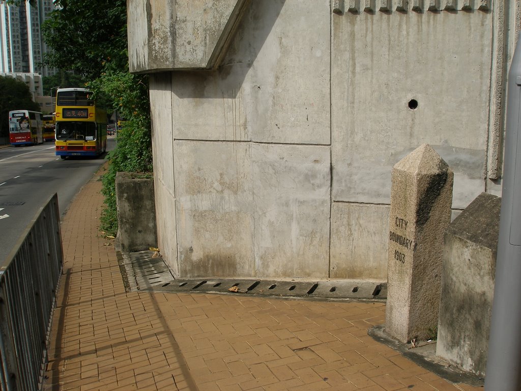 City Boundary Stone (Aug 15, 2009) by G374