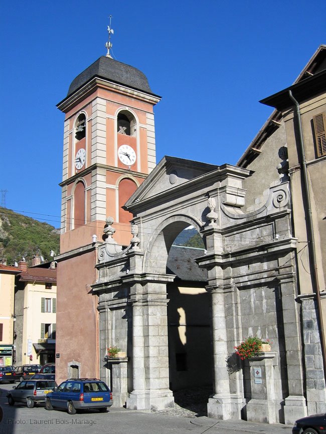 Moutiers, la cathedrale by Laurent Bois-Mariage