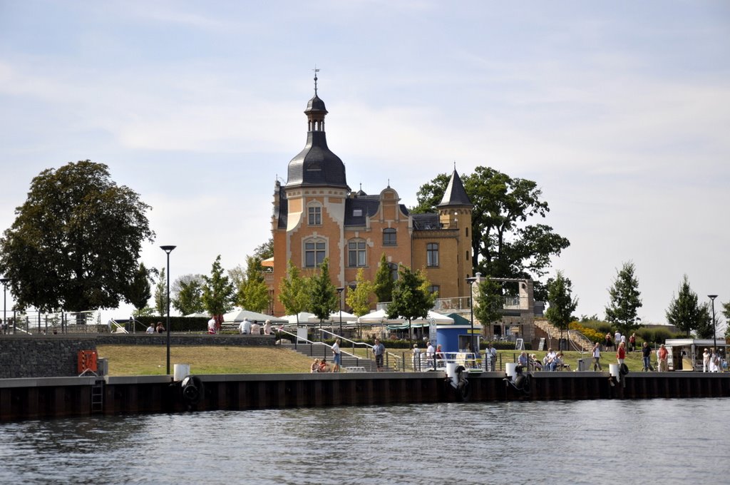 Villa am Bernsteinsee by Bruder Wernher