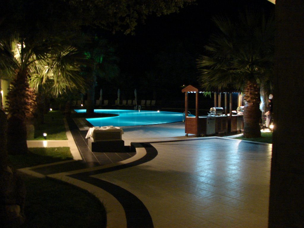 Alinn Sarigerme Boutique small pool at night by Oleg Shastitko