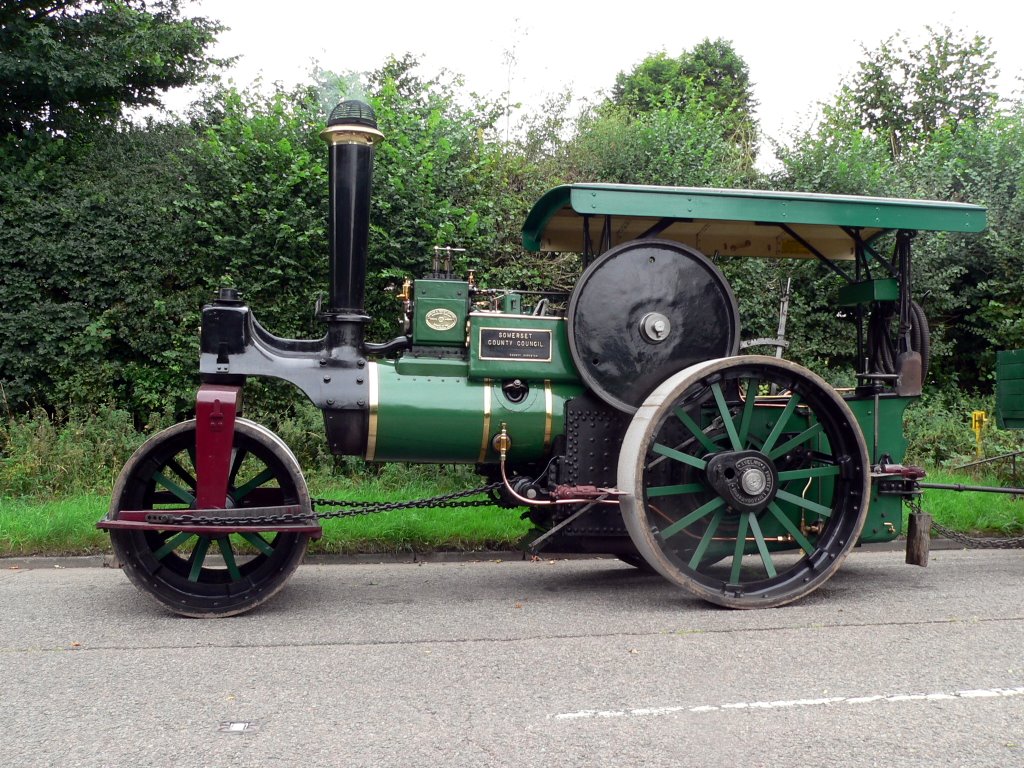 'Bertha' Steam Roller (left side), Dunstable Road, Redbourn, Hertfordshire by Frank Warner