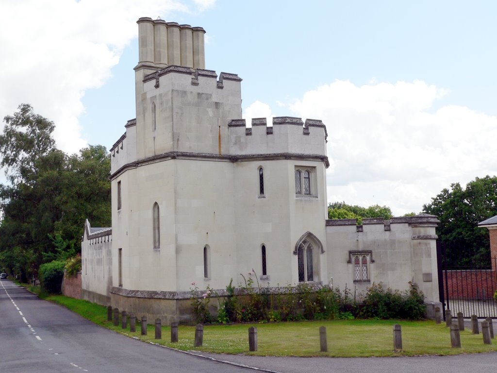 Gaddesden Lodge, Little Gaddesden, Hertfordshire by Frank Warner