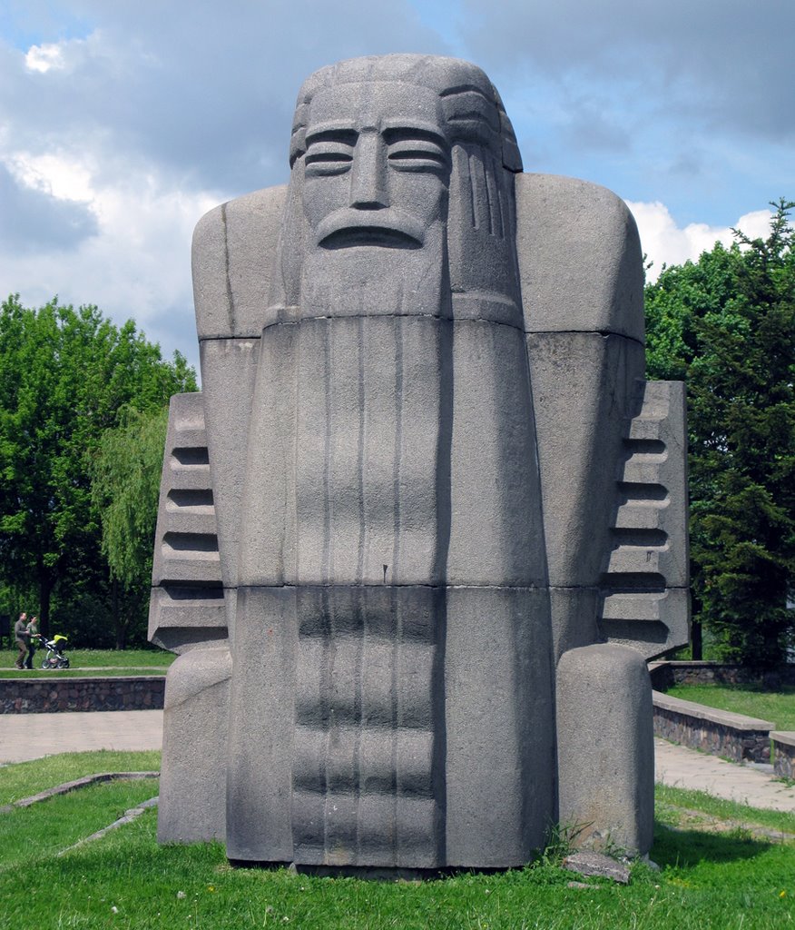 Kaunas, Lituania. Monument. by Eivind Friedricksen