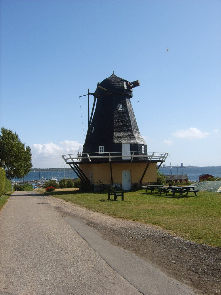 Agersø mølle by Benny Hansen - Haslev